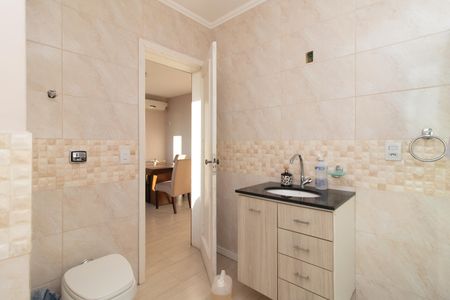 Casa à venda com 267m², 5 quartos e 3 vagas Casa à venda com 267m², 5 quartos e 3 vagasBanheiro