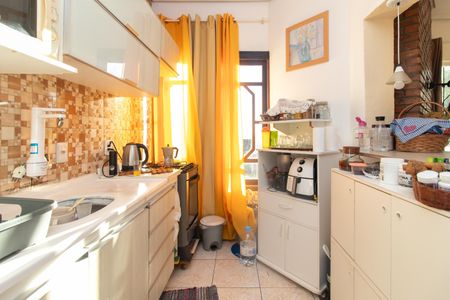 Casa à venda com 267m², 5 quartos e 3 vagas Casa à venda com 267m², 5 quartos e 3 vagasCozinha e Área de Serviço