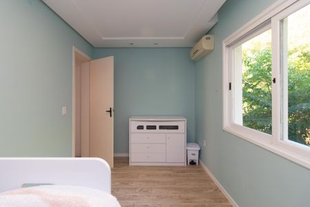 Quarto 4 de casa à venda com 5 quartos, 267m² em Vila Nova, Porto Alegre