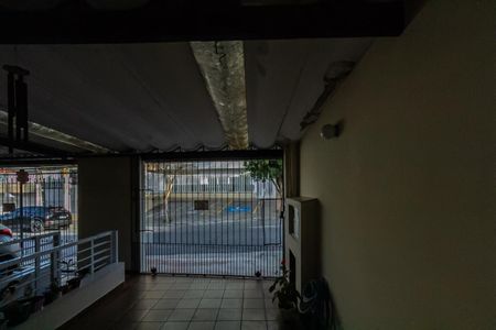 Casa à venda com 247m², 5 quartos e 10 vagas Casa à venda com 247m², 5 quartos e 10 vagasVista da Sala Casa 2