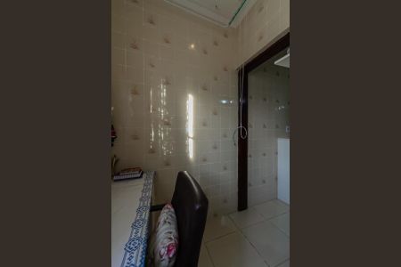 Casa à venda com 247m², 5 quartos e 10 vagas Casa à venda com 247m², 5 quartos e 10 vagasÁrea de Serviço Casa 2