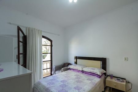 Casa à venda com 247m², 5 quartos e 10 vagas Casa à venda com 247m², 5 quartos e 10 vagasQuarto 1 Casa 2