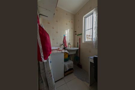 Casa à venda com 247m², 5 quartos e 10 vagas Casa à venda com 247m², 5 quartos e 10 vagasÁrea de Serviço Casa 2
