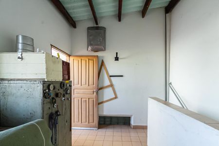 Casa à venda com 247m², 5 quartos e 10 vagas Casa à venda com 247m², 5 quartos e 10 vagasSuíte