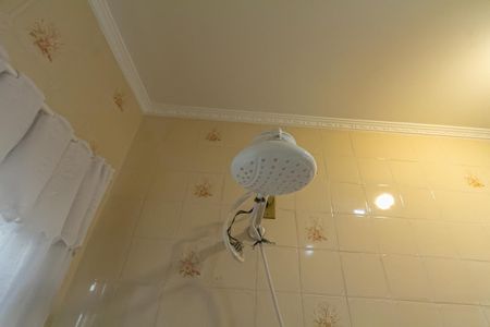 Casa à venda com 247m², 5 quartos e 10 vagas Casa à venda com 247m², 5 quartos e 10 vagasBanheiro 1 da Casa 2