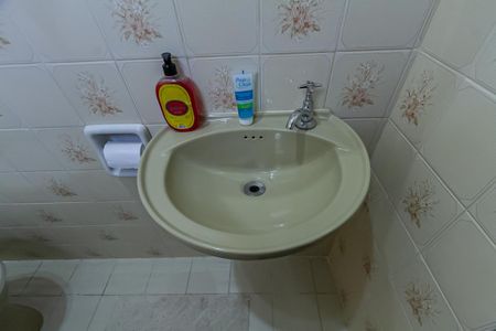 Casa à venda com 247m², 5 quartos e 10 vagas Casa à venda com 247m², 5 quartos e 10 vagasBanheiro 2 da Casa 2