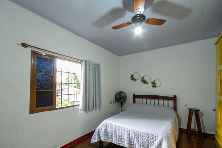 Casa à venda com 247m², 5 quartos e 10 vagas Casa à venda com 247m², 5 quartos e 10 vagasQuarto 1