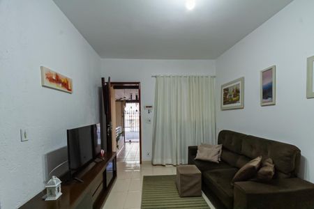 Casa à venda com 247m², 5 quartos e 10 vagas Casa à venda com 247m², 5 quartos e 10 vagasSala Casa 2