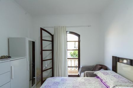 Casa à venda com 247m², 5 quartos e 10 vagas Casa à venda com 247m², 5 quartos e 10 vagasQuarto 1 Casa 2