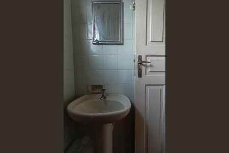 Casa à venda com 247m², 5 quartos e 10 vagas Casa à venda com 247m², 5 quartos e 10 vagasBanheiro da Suíte