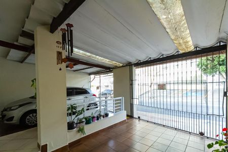 Casa à venda com 247m², 5 quartos e 10 vagas Casa à venda com 247m², 5 quartos e 10 vagasGaragem Casa 2