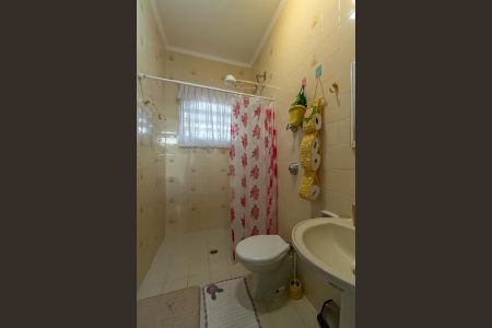 Casa à venda com 247m², 5 quartos e 10 vagas Casa à venda com 247m², 5 quartos e 10 vagasBanheiro 1 da Casa 2