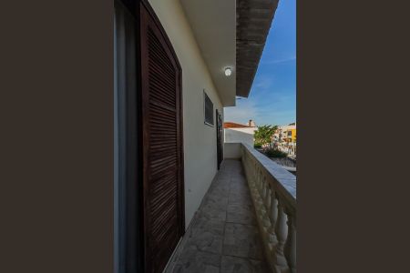 Casa à venda com 247m², 5 quartos e 10 vagas Casa à venda com 247m², 5 quartos e 10 vagasVaranda dos Quartos Casa 2