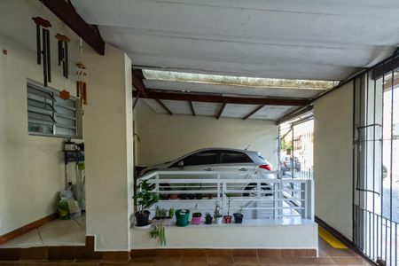 Casa à venda com 247m², 5 quartos e 10 vagas Casa à venda com 247m², 5 quartos e 10 vagasGaragem Casa 2
