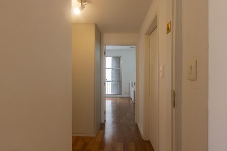 Apartamento à venda com 81m², 3 quartos e 1 vaga Apartamento à venda com 81m², 3 quartos e 1 vagaCorredor