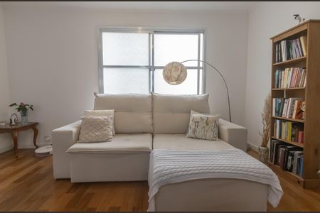 Apartamento à venda com 81m², 3 quartos e 1 vaga Apartamento à venda com 81m², 3 quartos e 1 vagaSala