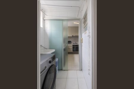 Apartamento à venda com 81m², 3 quartos e 1 vaga Apartamento à venda com 81m², 3 quartos e 1 vagaÁrea de Serviço