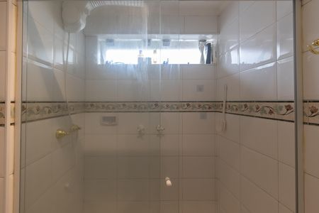 Apartamento à venda com 81m², 3 quartos e 1 vaga Apartamento à venda com 81m², 3 quartos e 1 vagaBanheiro Corredor