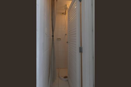 Apartamento à venda com 81m², 3 quartos e 1 vaga Apartamento à venda com 81m², 3 quartos e 1 vagaBanheiro de serviço