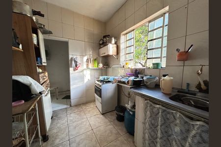 Casa à venda com 3 quartos, 360m² em Santa Monica, Belo Horizonte