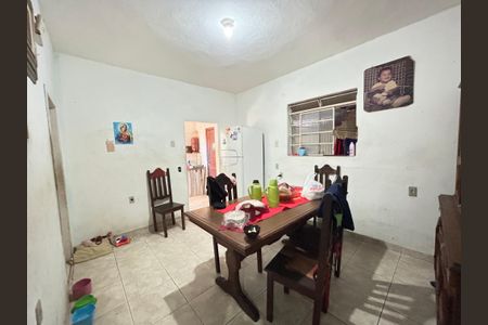 Casa à venda com 3 quartos, 360m² em Santa Monica, Belo Horizonte