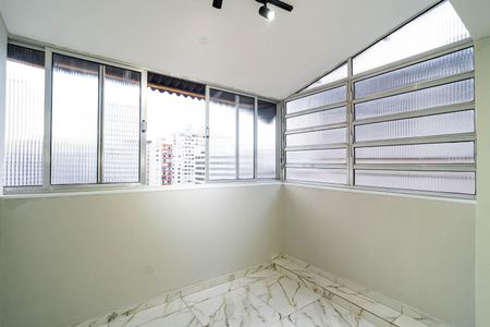 Studio para alugar com 28m², 1 quarto e sem vaga Studio para alugar com 28m², 1 quarto e sem vagaStudio