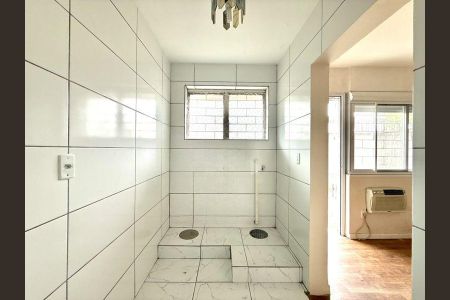 Cozinha de apartamento para alugar com 1 quarto, 27m² em Sarandi, Porto Alegre