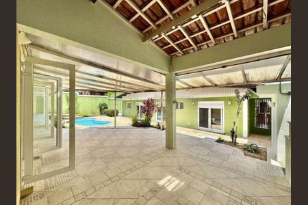Foto 10 de casa para alugar com 8 quartos, 444m² em Granja Viana, Cotia