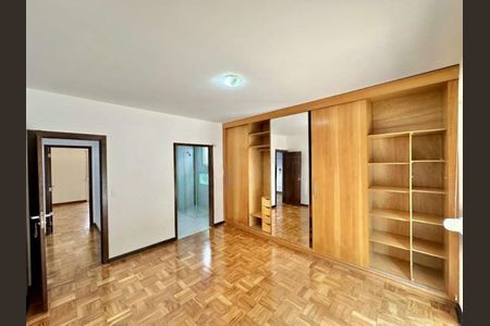 Foto 30 de casa para alugar com 8 quartos, 444m² em Granja Viana, Cotia