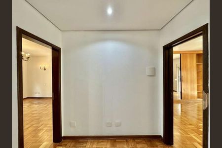 Casa para alugar com 444m², 8 quartos e 5 vagas Casa para alugar com 444m², 8 quartos e 5 vagasFoto 28