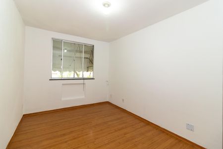 Sala de apartamento para alugar com 2 quartos, 54m² em Padre Miguel, Rio de Janeiro