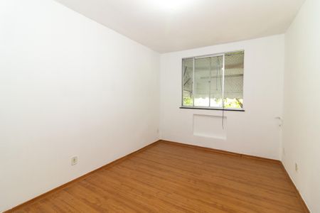 Sala de apartamento para alugar com 2 quartos, 54m² em Padre Miguel, Rio de Janeiro