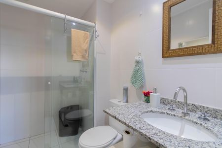 Apartamento para alugar com 100m², 3 quartos e 2 vagasBanheiro