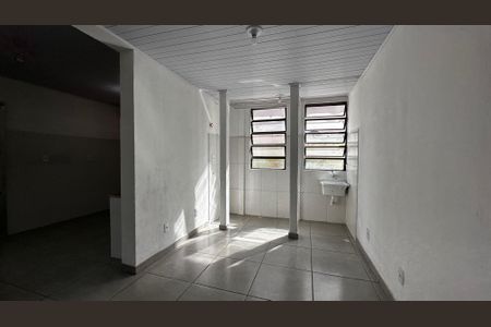 Sala de casa para alugar com 2 quartos, 100m² em Vargem Grande, Rio de Janeiro