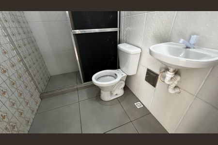 Casa para alugar com 100m², 2 quartos e 1 vaga Casa para alugar com 100m², 2 quartos e 1 vagaBanheiro