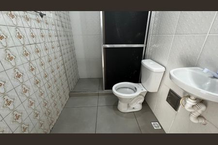 Casa para alugar com 100m², 2 quartos e 1 vaga Casa para alugar com 100m², 2 quartos e 1 vagaBanheiro