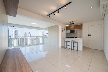 Apartamento para alugar com 73m², 2 quartos e 2 vagasSala