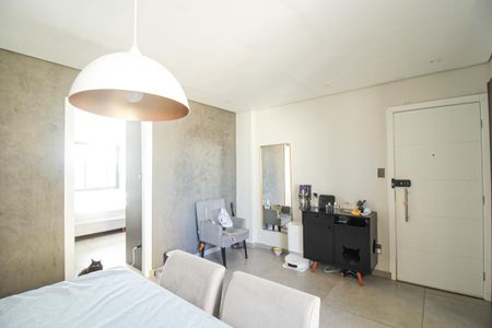 Apartamento à venda com 83m², 2 quartos e sem vaga Apartamento à venda com 83m², 2 quartos e sem vagaSala