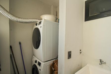 Apartamento à venda com 83m², 2 quartos e sem vaga Apartamento à venda com 83m², 2 quartos e sem vagaÁrea de Serviço