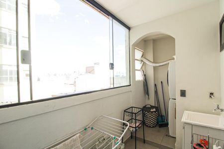 Apartamento à venda com 83m², 2 quartos e sem vaga Apartamento à venda com 83m², 2 quartos e sem vagaÁrea de Serviço