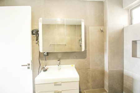 Apartamento à venda com 83m², 2 quartos e sem vaga Apartamento à venda com 83m², 2 quartos e sem vagaBanheiro