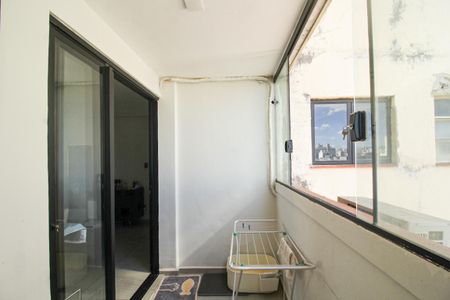 Apartamento à venda com 83m², 2 quartos e sem vaga Apartamento à venda com 83m², 2 quartos e sem vagaÁrea de Serviço