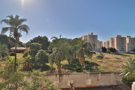 Vista do Quarto 1 de apartamento para alugar com 2 quartos, 50m² em Jardim Canaã, Uberlândia