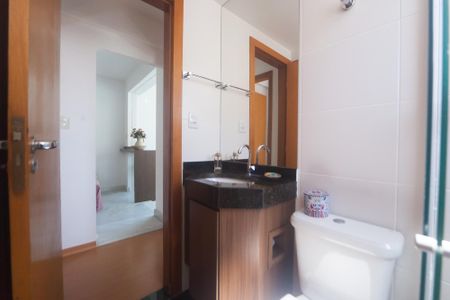 Apartamento à venda com 63m², 2 quartos e 2 vagas Apartamento à venda com 63m², 2 quartos e 2 vagasBanheiro Social