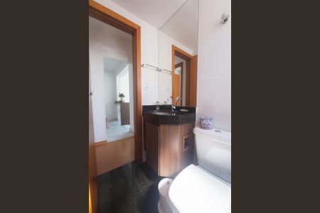 Apartamento à venda com 63m², 2 quartos e 2 vagas Apartamento à venda com 63m², 2 quartos e 2 vagasBanheiro Social