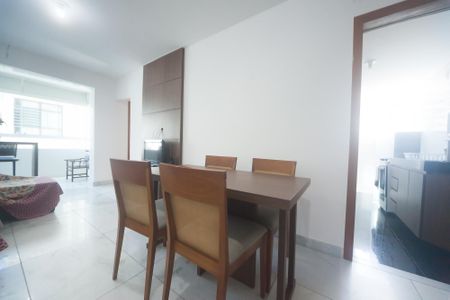 Apartamento à venda com 63m², 2 quartos e 2 vagas Apartamento à venda com 63m², 2 quartos e 2 vagasSala de Jantar