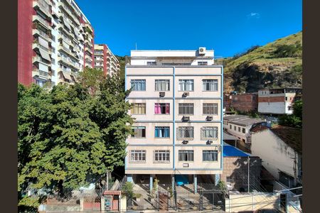 Apartamento à venda com 68m², 2 quartos e 1 vaga Apartamento à venda com 68m², 2 quartos e 1 vagaVista do Quarto 2