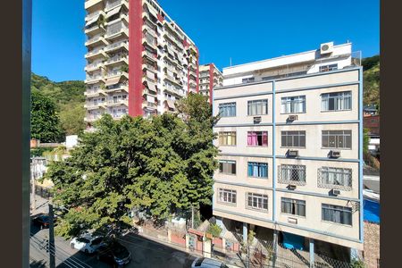 Apartamento à venda com 68m², 2 quartos e 1 vaga Apartamento à venda com 68m², 2 quartos e 1 vagaVista da Sala