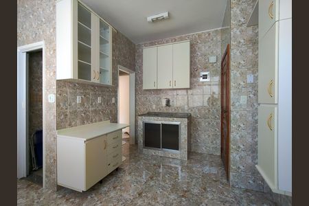 Apartamento à venda com 68m², 2 quartos e 1 vaga Apartamento à venda com 68m², 2 quartos e 1 vagaCozinha e Área de Serviço