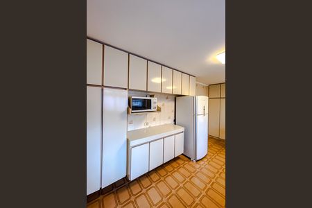 Casa para alugar com 184m², 4 quartos e 3 vagas Casa para alugar com 184m², 4 quartos e 3 vagasCozinha
